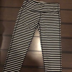 Athleta cropped workout pant